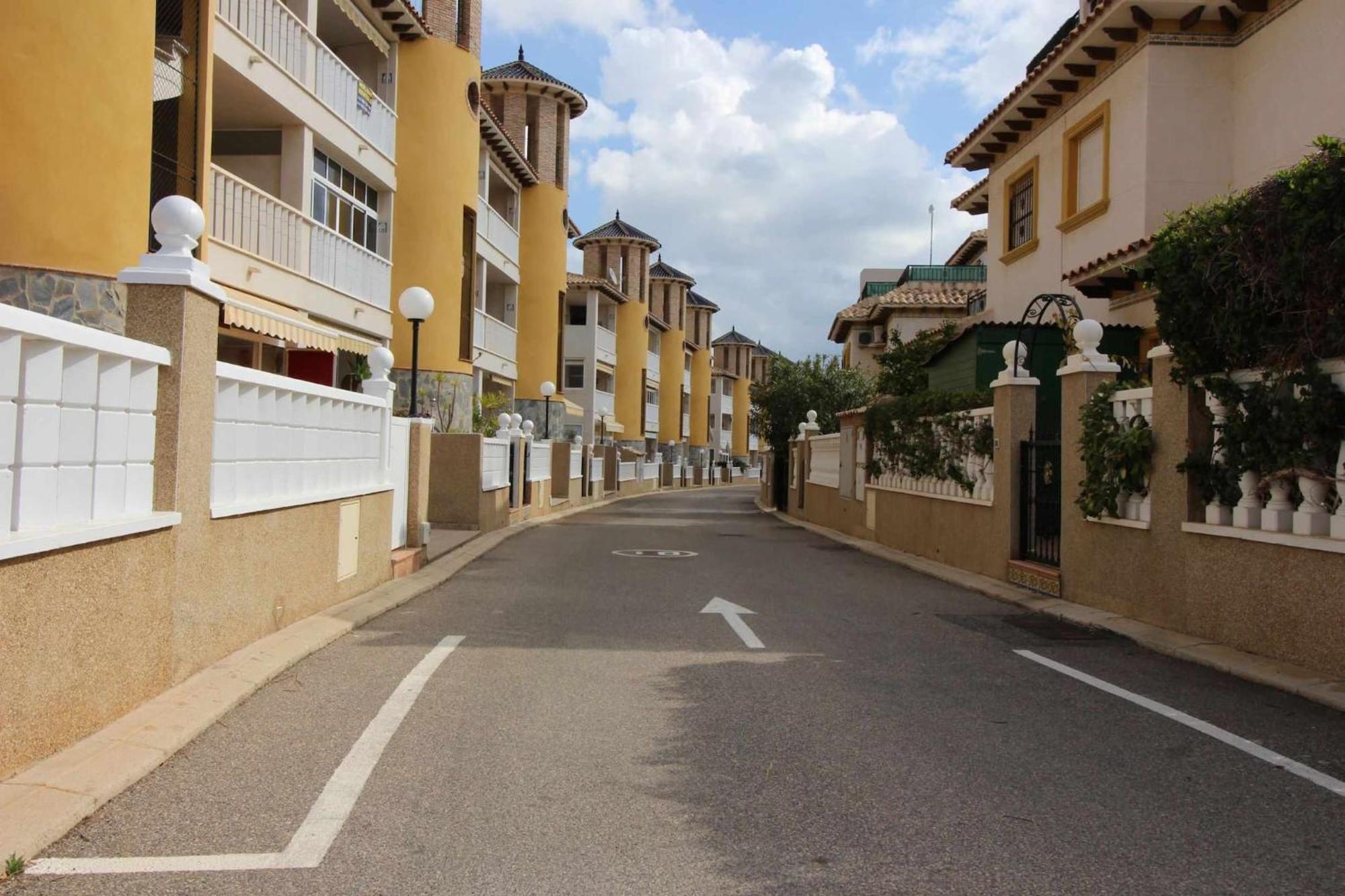 Relax Family Home Zenia Bulevard أوريويلا المظهر الخارجي الصورة