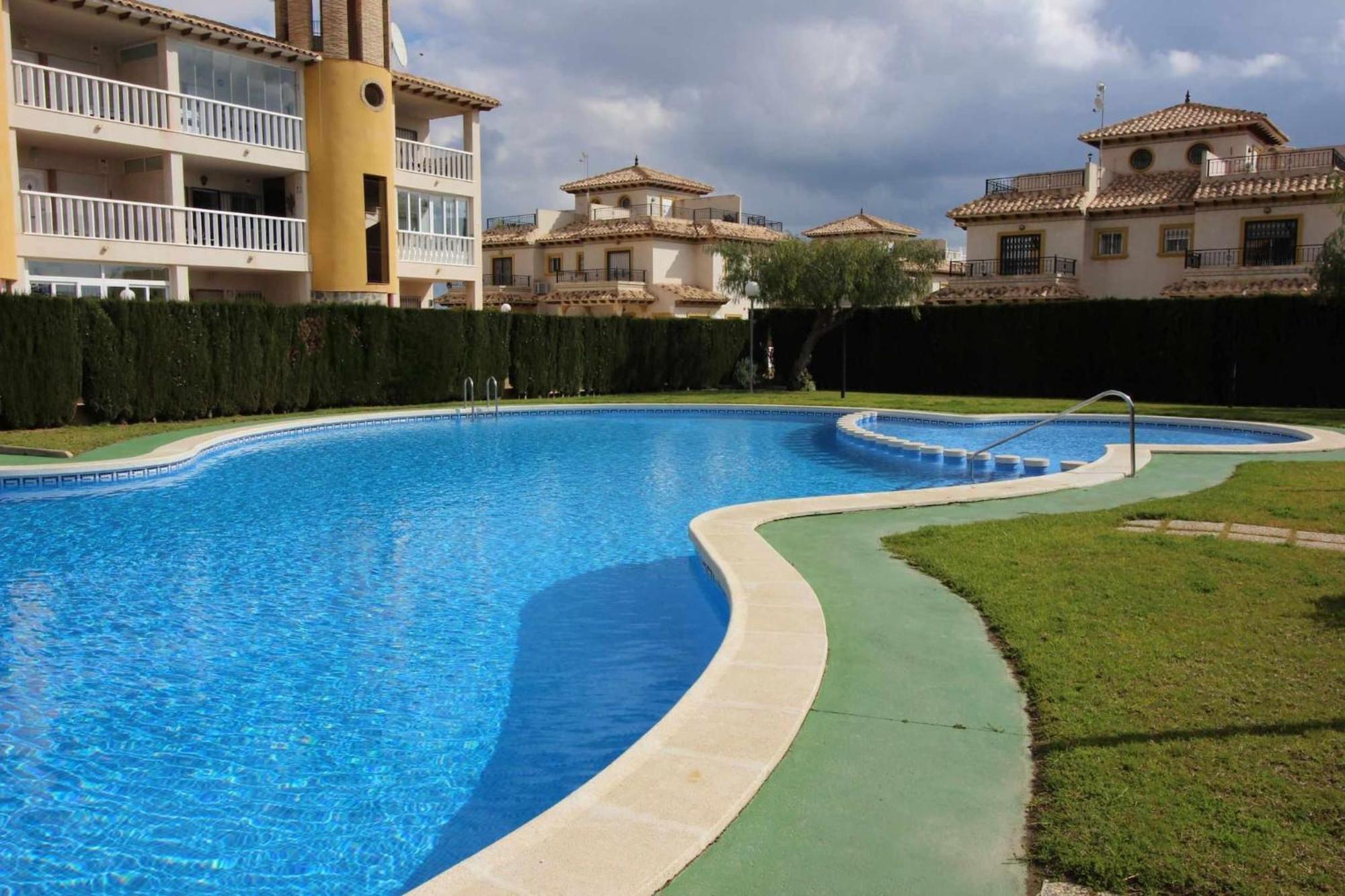 Relax Family Home Zenia Bulevard أوريويلا المظهر الخارجي الصورة
